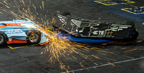 BattleBots fighting