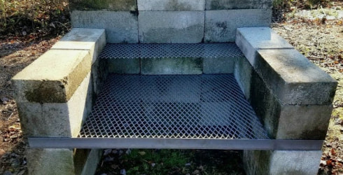 Photo of our third example of a cinderblock grill
