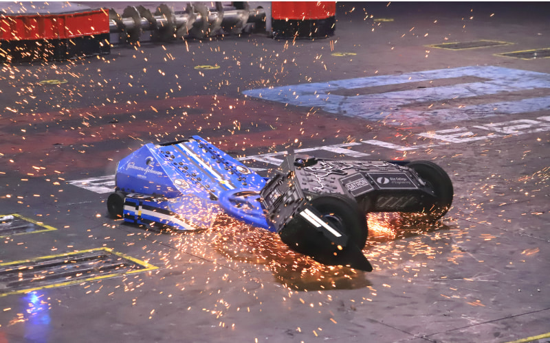 Battle bots fighting in the arena