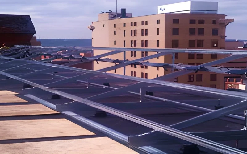 Unistrut bar being used on a city roof top